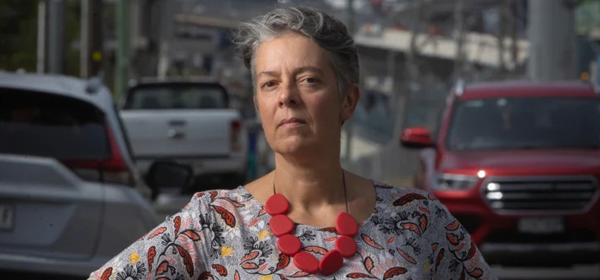 Lisel Thomas of Melbourne’s Yarraville believes traffic pollution makes her asthma worse.
